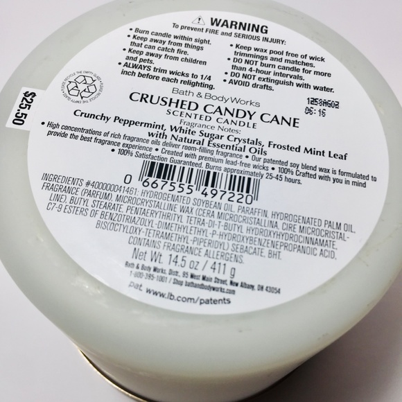 CRUSHED CANDY CANE 3 Wick Candle - Picture 3 of 3